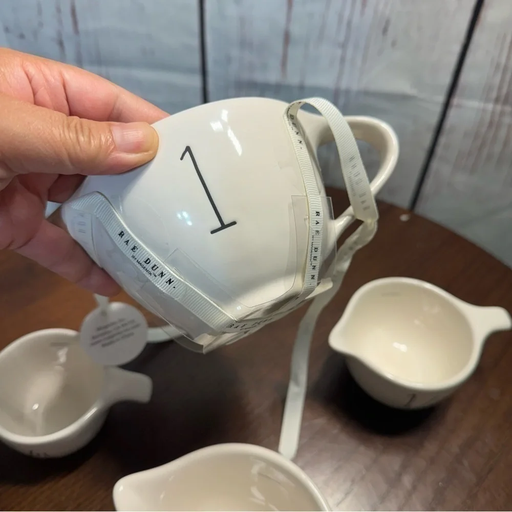 RAE DUNN measuring cups set of 4 New with Tags no box